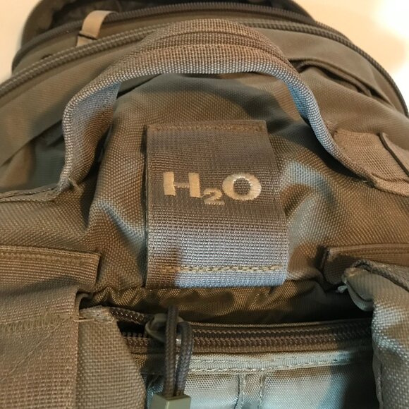 CamelBak BFM Hydration Tactical Backpack H2O Green Canvas No Bladder NEW - Picture 4 of 15